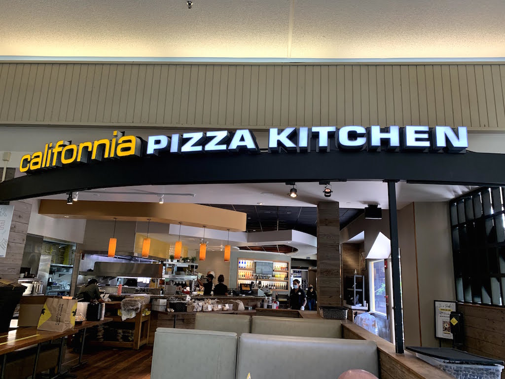 カリフォルニアスタイルのピザが人気 ロコが大好きなレストランに行ってみた Aloha Girl