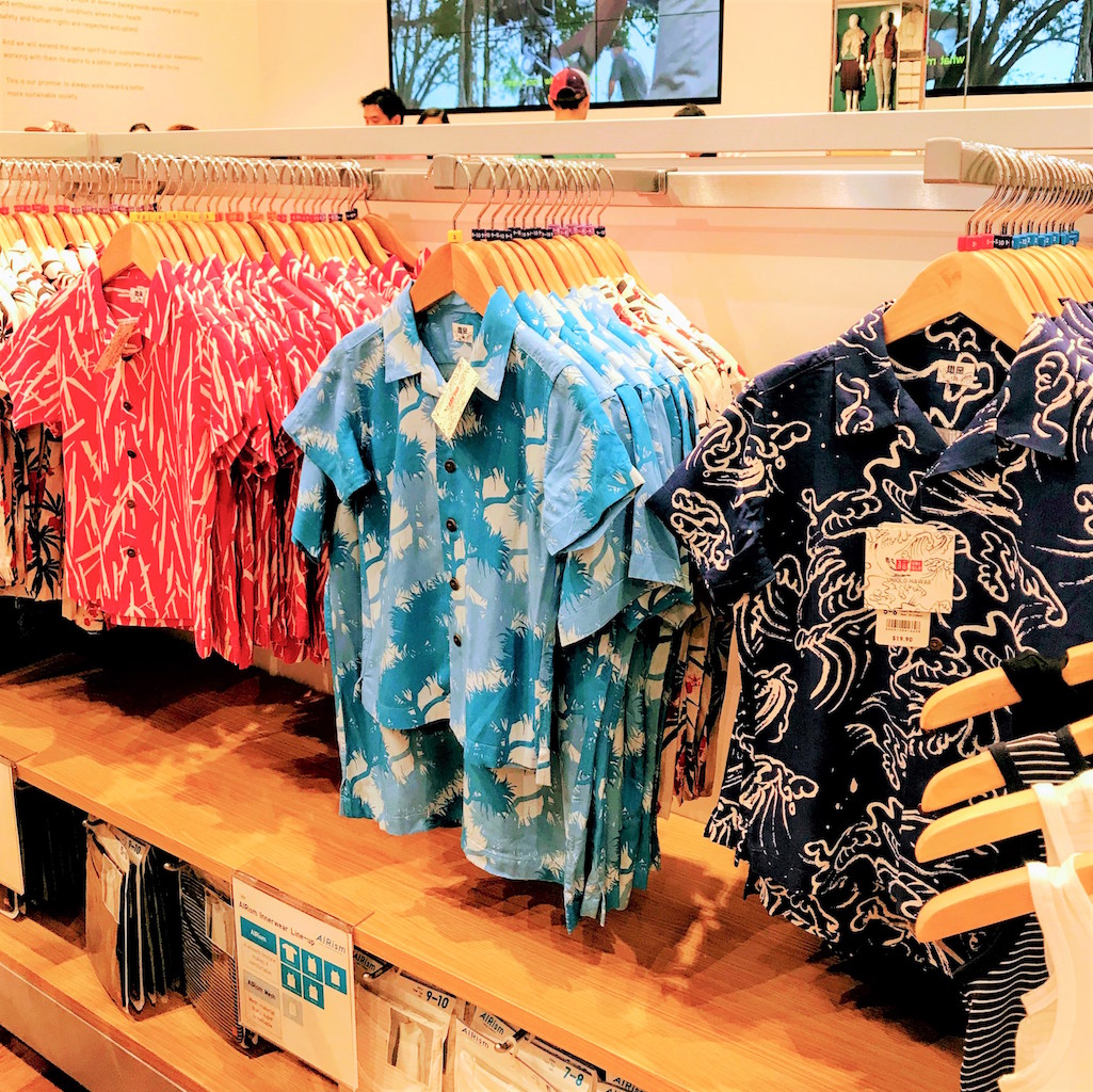 ハワイ限定アロハシャツも ユニクロ アラモアナ店グランドオープン Aloha Girl