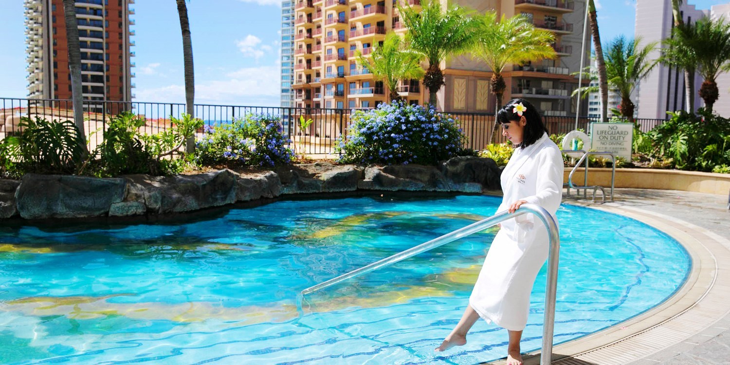 $109 – Mandara Spa & Pool Day at Hilton Hawaiian Village Waikiki | Travelzoo